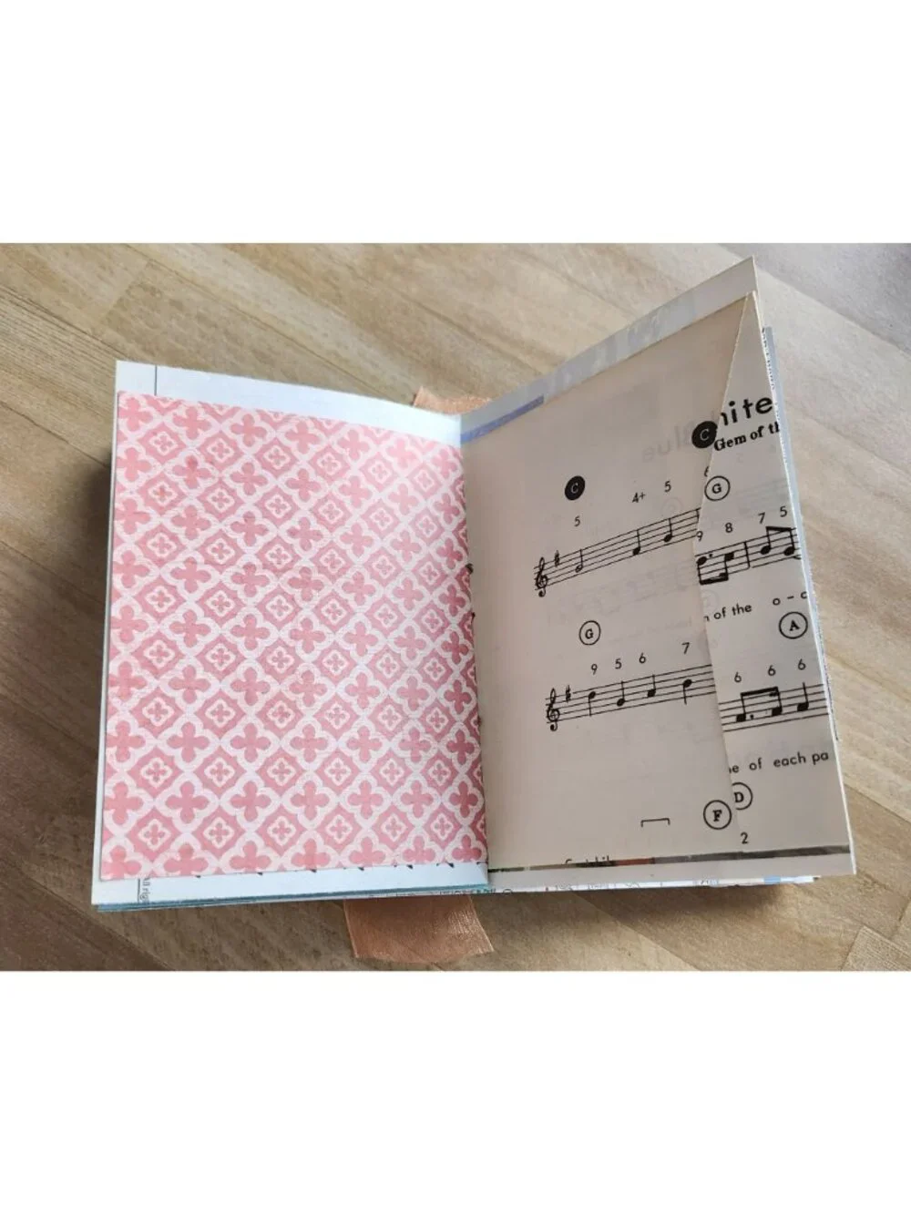Junk Journal 56 pages Handmade Cheery & Colorful